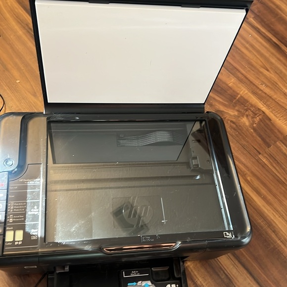 HP Deskjet F4440 All-In-One Inkjet Scanner Copier Photo Printer - Picture 4 of 5